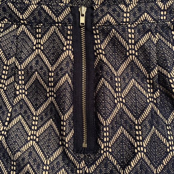 Navy and cream pencil skirt - Picture 2 of 4